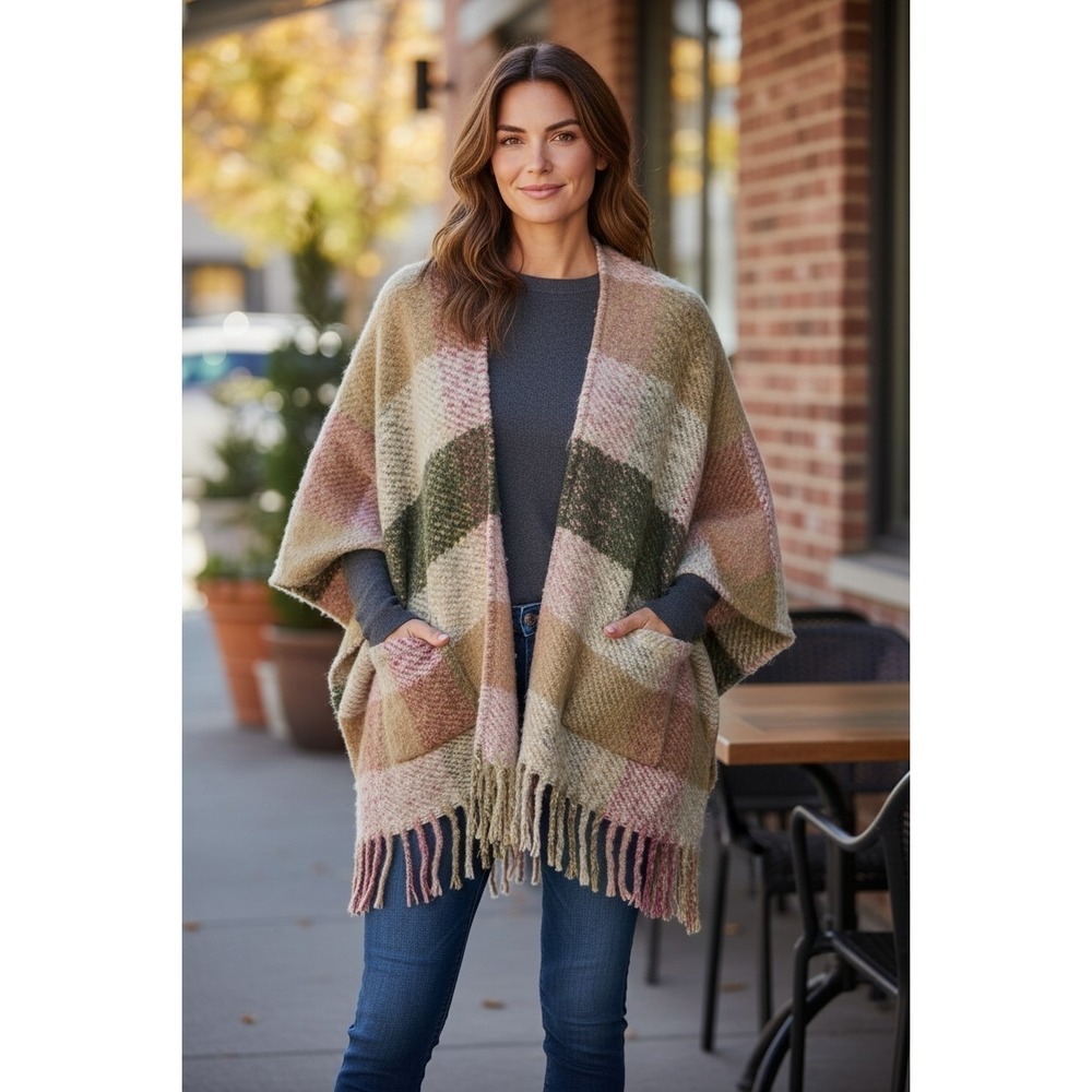 Jenni Plaid Poncho Plush Fireside Open Front Fringe Sweater Cabincore Retail $58